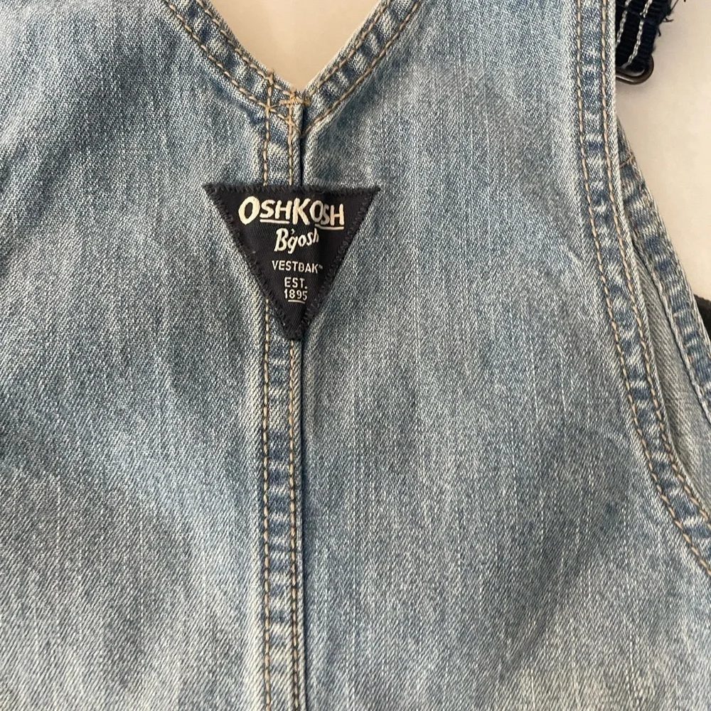 OshKosh B'gosh Blue Denim Overalls Classic Style 4T 100 % cotton
